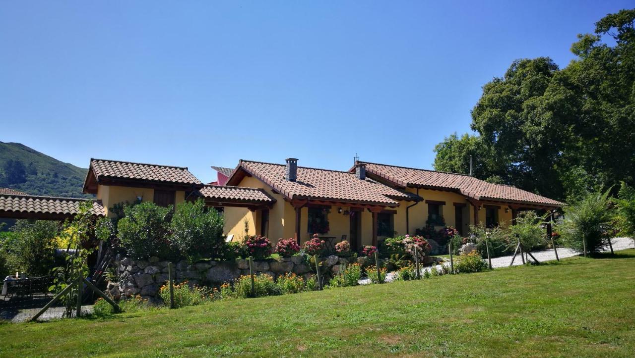 Casas Rurales Entrecastanos Onís Exteriör bild